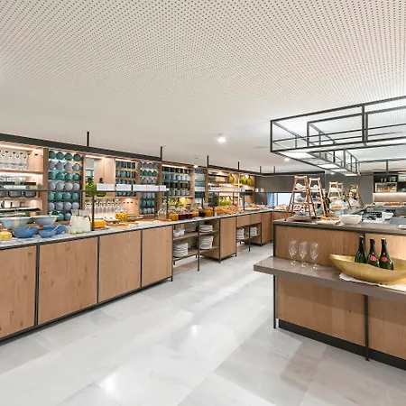 梅利亚帕尔马码头酒店 酒店